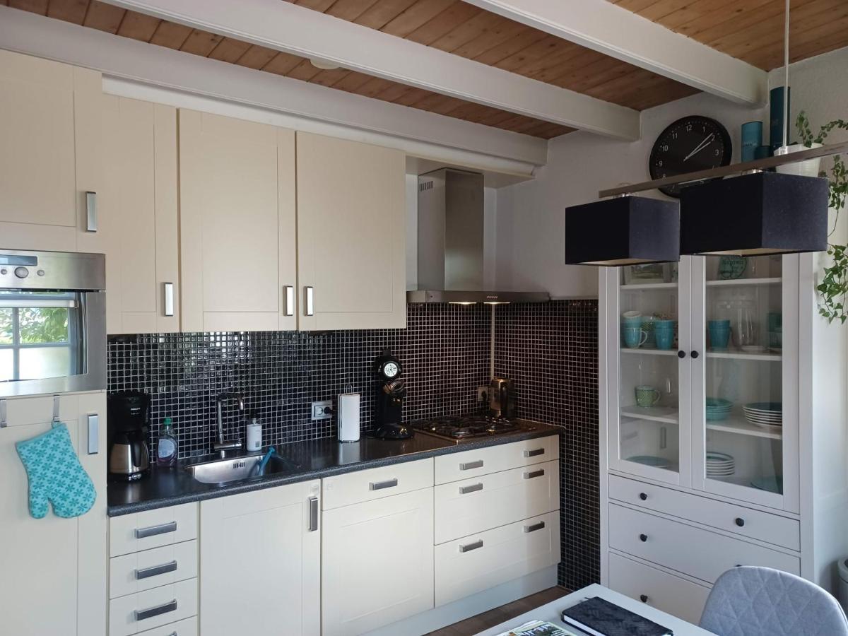 Karakteristiek Huis In Centrum Winsum Met Nieuwe Badkamer Eksteriør bilde